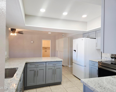 5132 W Las Palmaritas Drive - Photo Thumbnail 1