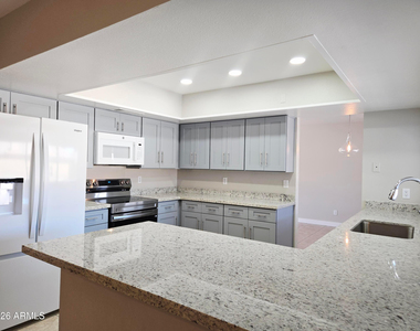 5132 W Las Palmaritas Drive - Photo Thumbnail 2
