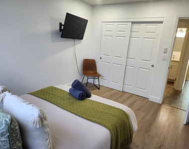 7225 E Villa - Photo Thumbnail 24
