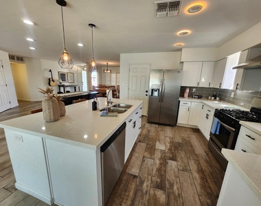 7225 E Villa - Photo Thumbnail 9