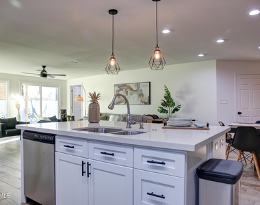 7225 E Villa - Photo Thumbnail 8