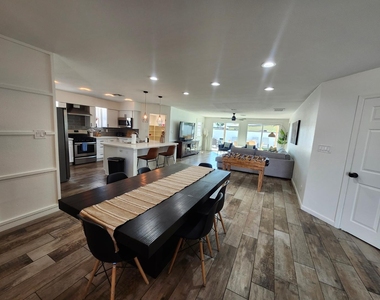 7225 E Villa - Photo Thumbnail 14