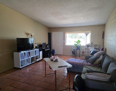 7045 E Wilshire Drive - Photo Thumbnail 14