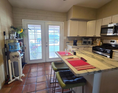 7045 E Wilshire Drive - Photo Thumbnail 8