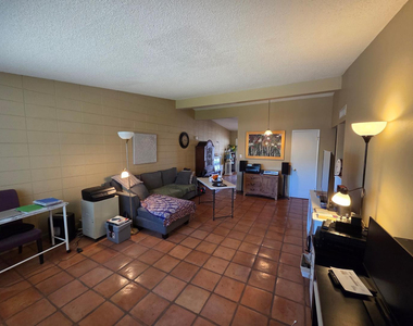 7045 E Wilshire Drive - Photo Thumbnail 12