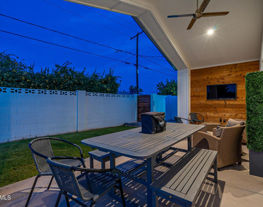 2617 N 81st Way - Photo Thumbnail 1