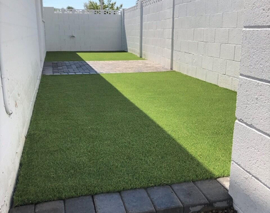 2617 N 81st Way - Photo Thumbnail 10