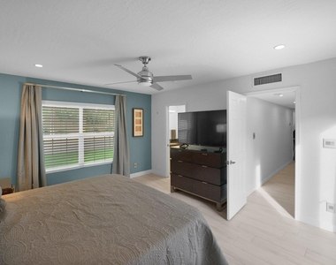 6349 N 78th Street - Photo Thumbnail 13