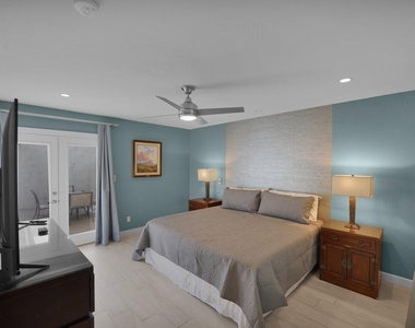 6349 N 78th Street - Photo Thumbnail 11