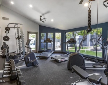 17031 N 11th Avenue - Photo Thumbnail 4