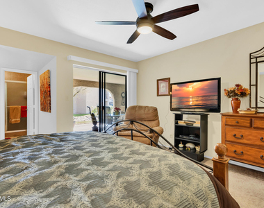 9430 E Mission Lane - Photo Thumbnail 32