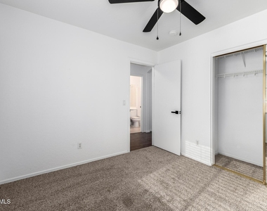 1501 S 113th Drive - Photo Thumbnail 19
