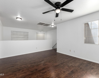 1501 S 113th Drive - Photo Thumbnail 12