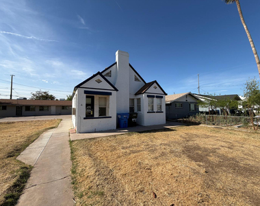 1833 E Harvard Street - Photo Thumbnail 12