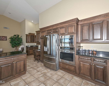 3171 N Palmer Drive - Photo Thumbnail 16