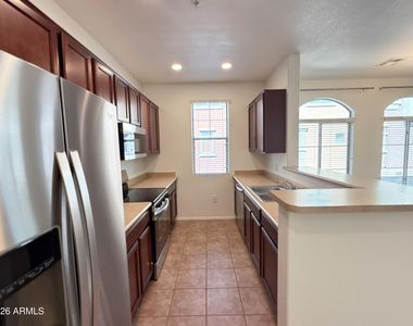 240 W Juniper Avenue - Photo Thumbnail 9