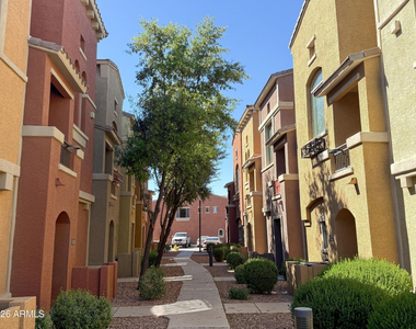 240 W Juniper Avenue - Photo Thumbnail 2