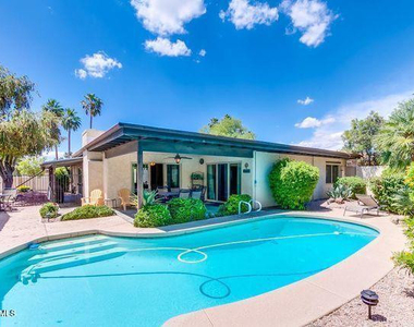 7129 N Via De Alegria - Photo Thumbnail 23