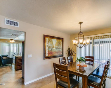 7129 N Via De Alegria - Photo Thumbnail 8