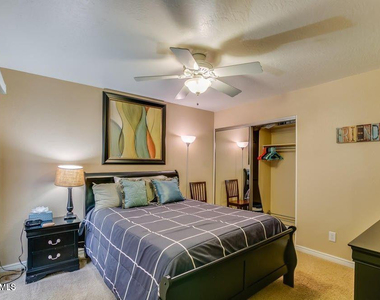 7129 N Via De Alegria - Photo Thumbnail 16