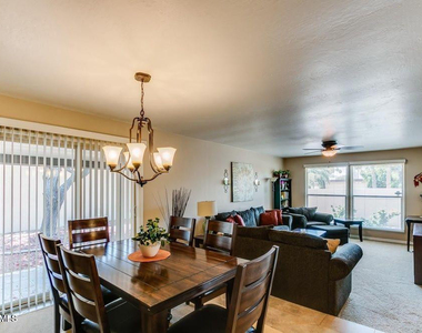 7129 N Via De Alegria - Photo Thumbnail 9