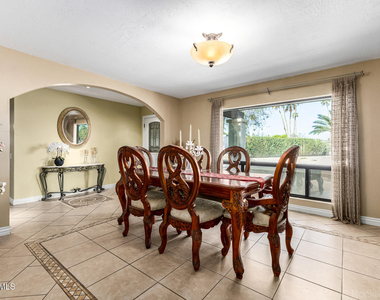 11051 N 44th Court - Photo Thumbnail 6
