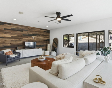 8614 E Jackrabbit Road - Photo Thumbnail 14