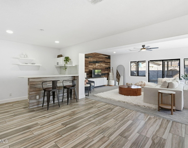 8614 E Jackrabbit Road - Photo Thumbnail 13