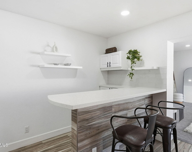8614 E Jackrabbit Road - Photo Thumbnail 18