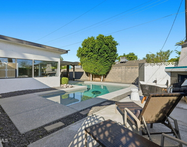 8614 E Jackrabbit Road - Photo Thumbnail 43