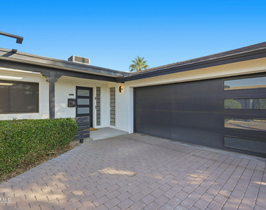 8614 E Jackrabbit Road - Photo Thumbnail 5