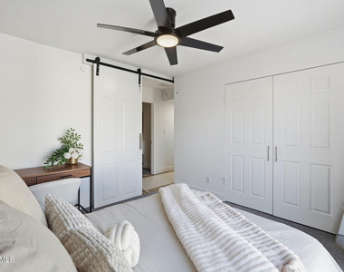 8614 E Jackrabbit Road - Photo Thumbnail 26