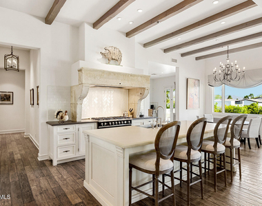 8531 N 49th Street - Photo Thumbnail 13