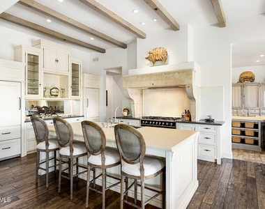 8531 N 49th Street - Photo Thumbnail 12