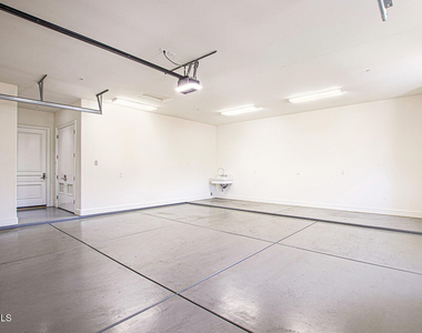 8531 N 49th Street - Photo Thumbnail 59