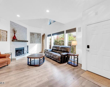 8841 S 51st Street - Photo Thumbnail 12