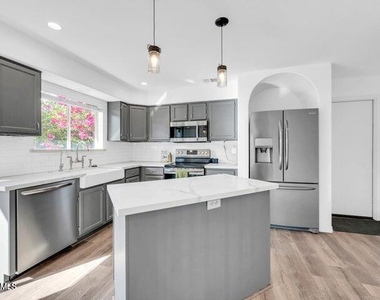 8841 S 51st Street - Photo Thumbnail 26