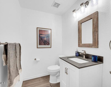 8841 S 51st Street - Photo Thumbnail 27