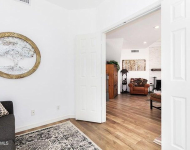 8841 S 51st Street - Photo Thumbnail 16