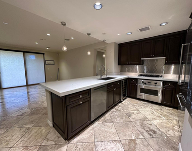 7175 E Camelback Road - Photo Thumbnail 3