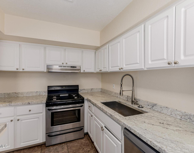 7141 N 16th Street - Photo Thumbnail 9