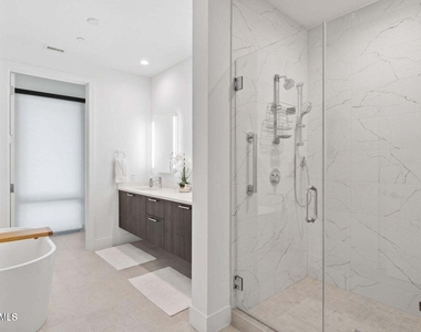19355 N 73rd Way - Photo Thumbnail 8