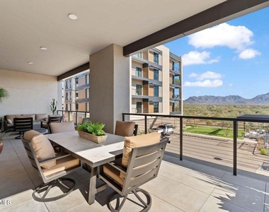 19355 N 73rd Way - Photo Thumbnail 16