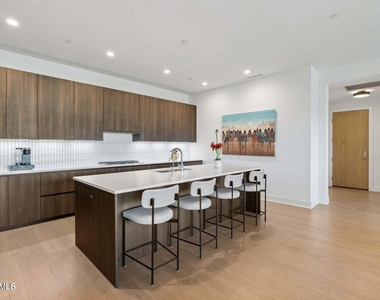 19355 N 73rd Way - Photo Thumbnail 5