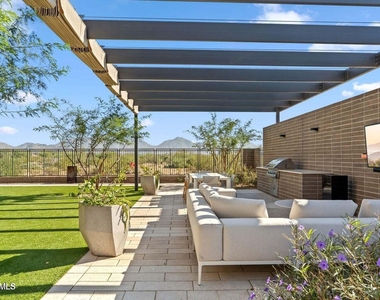 19355 N 73rd Way - Photo Thumbnail 18