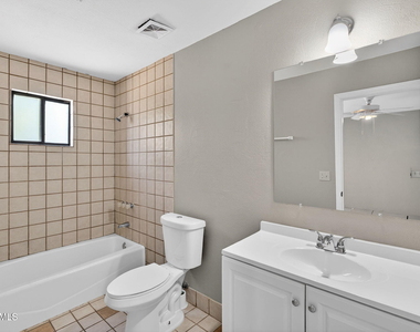 34682 N Kachina Lane - Photo Thumbnail 7