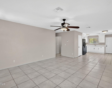 34682 N Kachina Lane - Photo Thumbnail 4