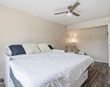4630 N 68th Street - Photo Thumbnail 14