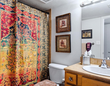 10115 E Mountain View Road - Photo Thumbnail 9