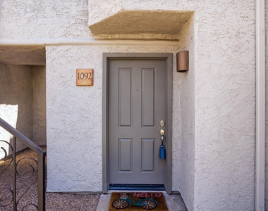 10115 E Mountain View Road - Photo Thumbnail 19